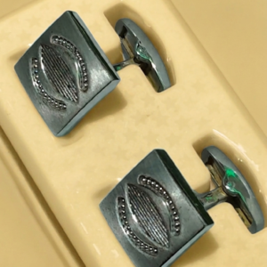 CUFFLINK 107